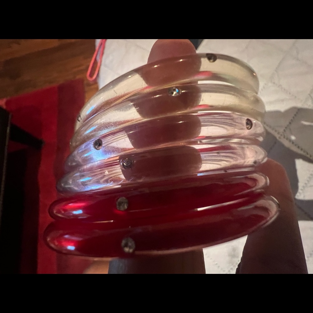 Swarovski braclets -6 in 3 Color’s . Light and easy to wear